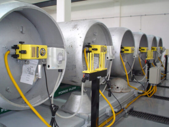 Sistema de cierre automático de válvulas y cilindros de contendores de cloro gas